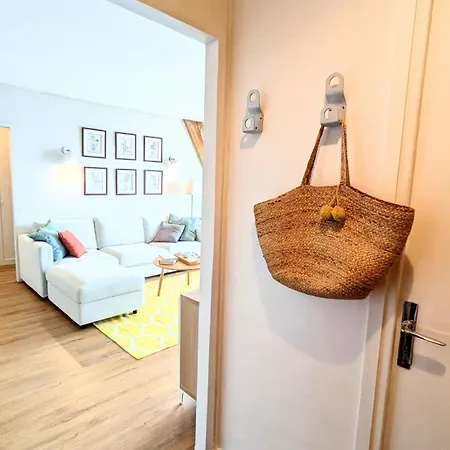 Apartman L'echandon, Superbe F2 Vue Acces Immediat *